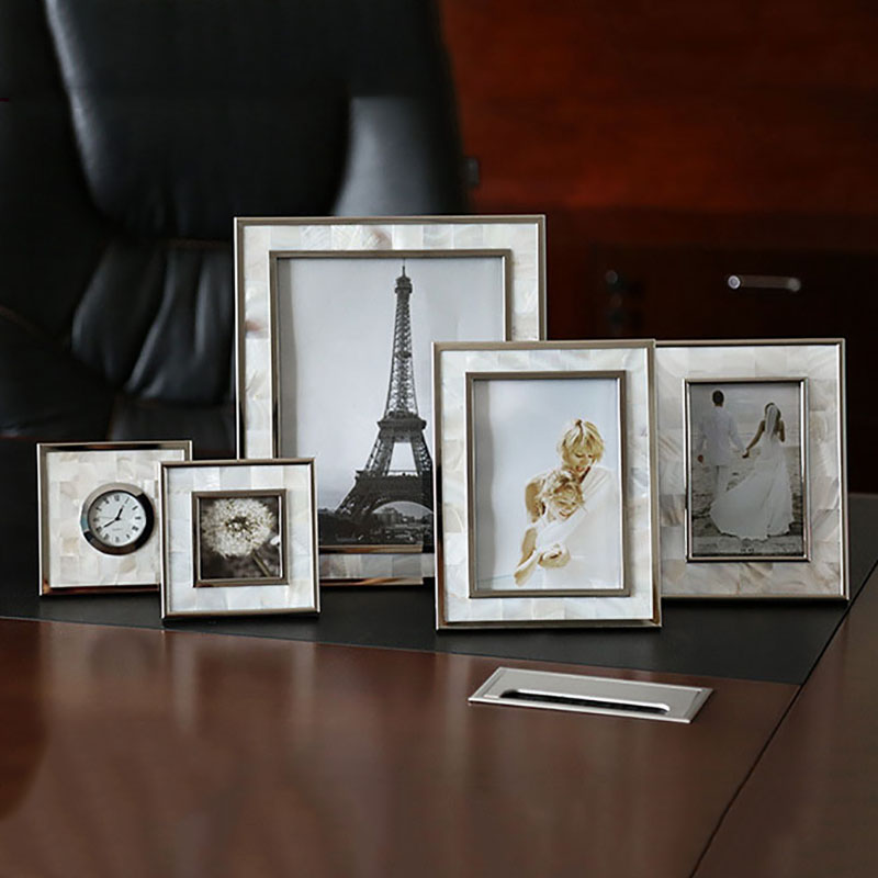 Bamboo Photo Frame - إطارات صور مصنوعة من خليط معدني